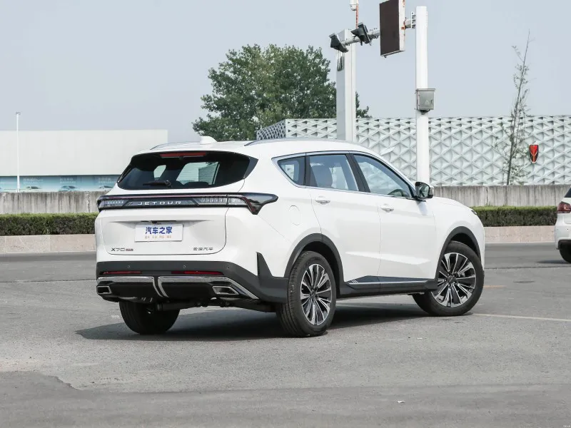 جيتور X70 PLUS 2026 Model 1.5T DCT Luxury Edition 5-Seater