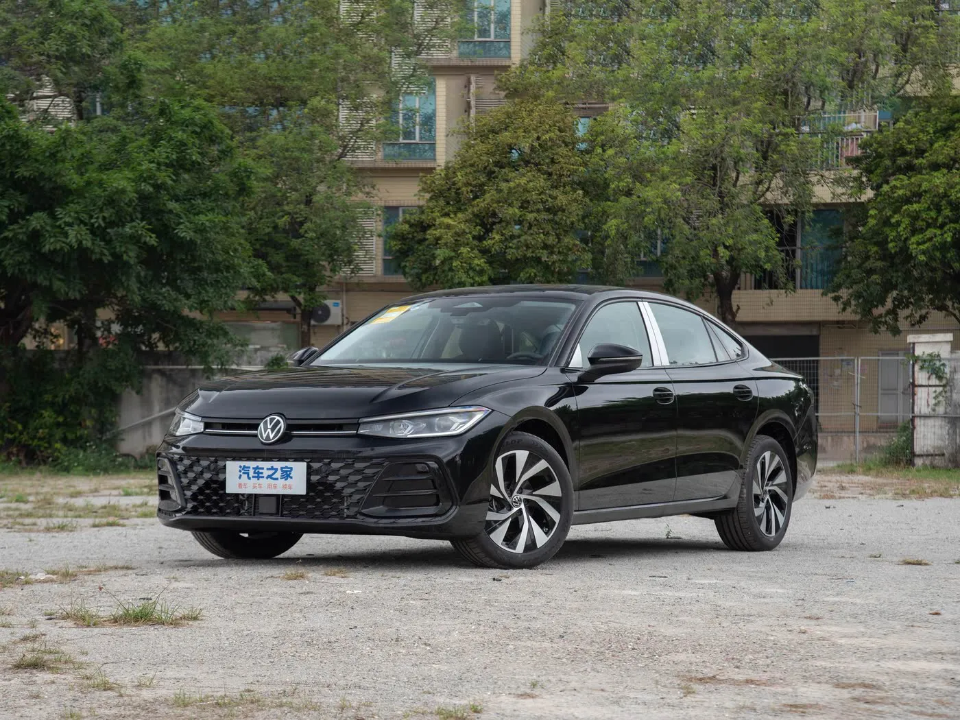 باسات 2025 برو 300TSI