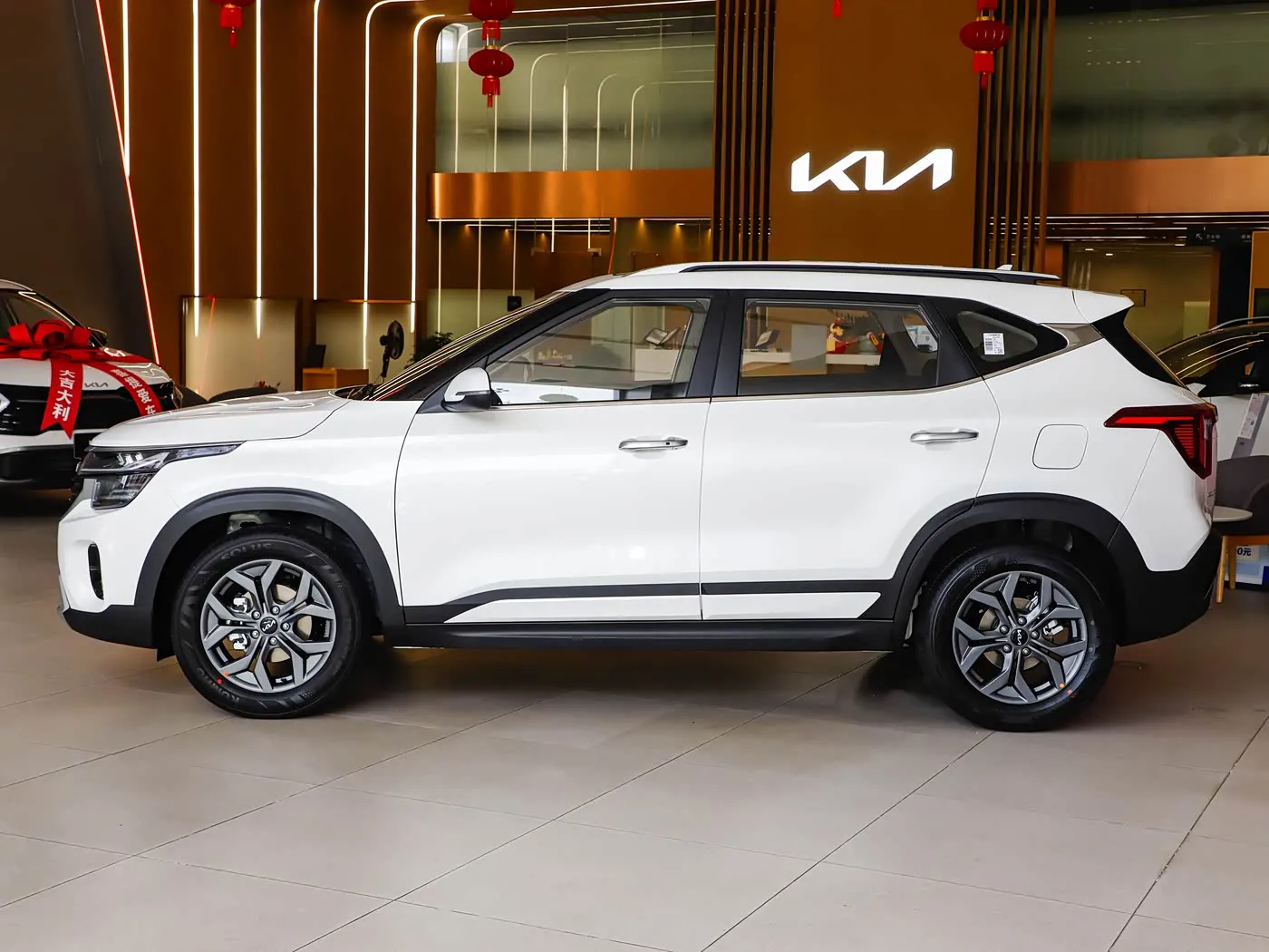 كيا سيلتوس 2023 1.5L IVT Luxury Edition