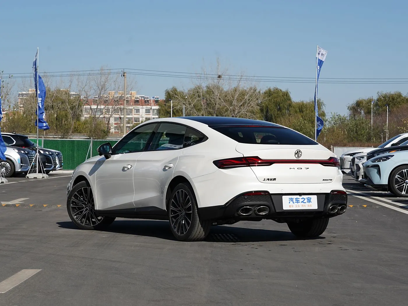 16 إم جي إم جي 7 2025 موديل 1.5T 300 DCT Elegance Edition