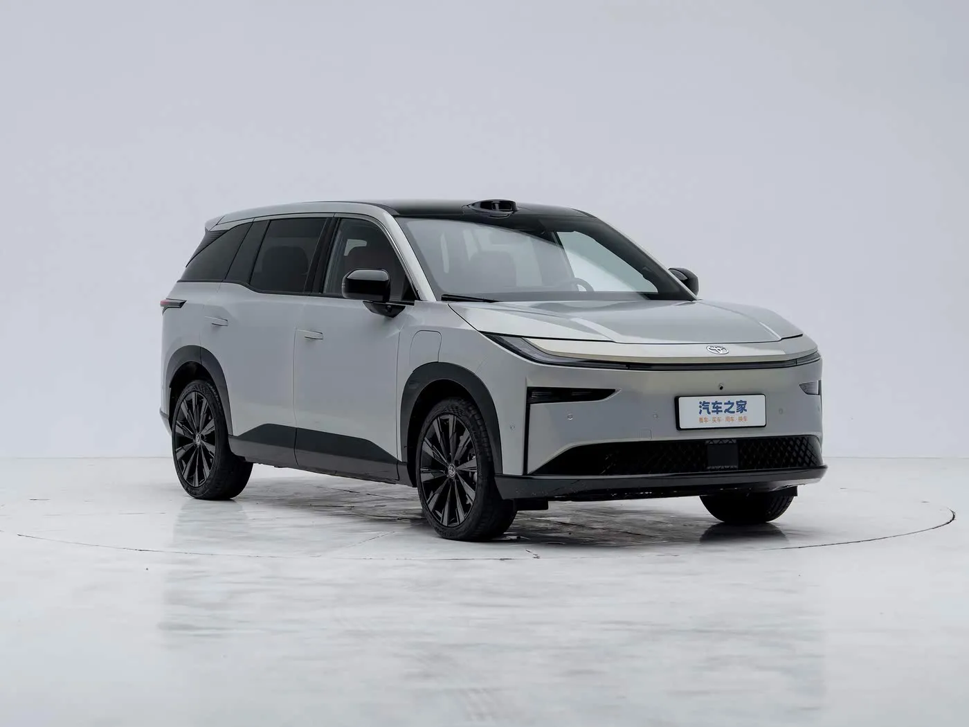 تويوتا كورولا 2024 1.2T S-CVT Pioneer Edition