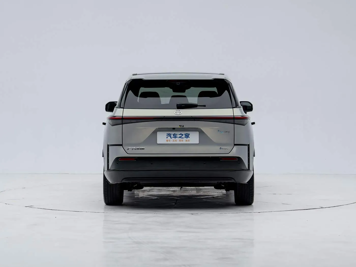 تويوتا كورولا 2024 1.2T S-CVT Pioneer Edition