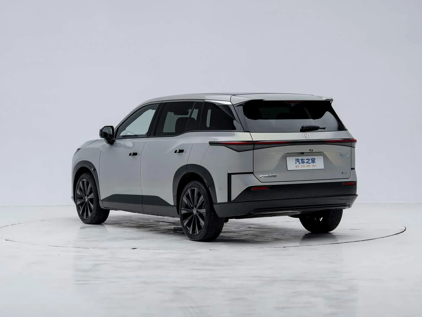 تويوتا كورولا 2024 1.2T S-CVT Pioneer Edition