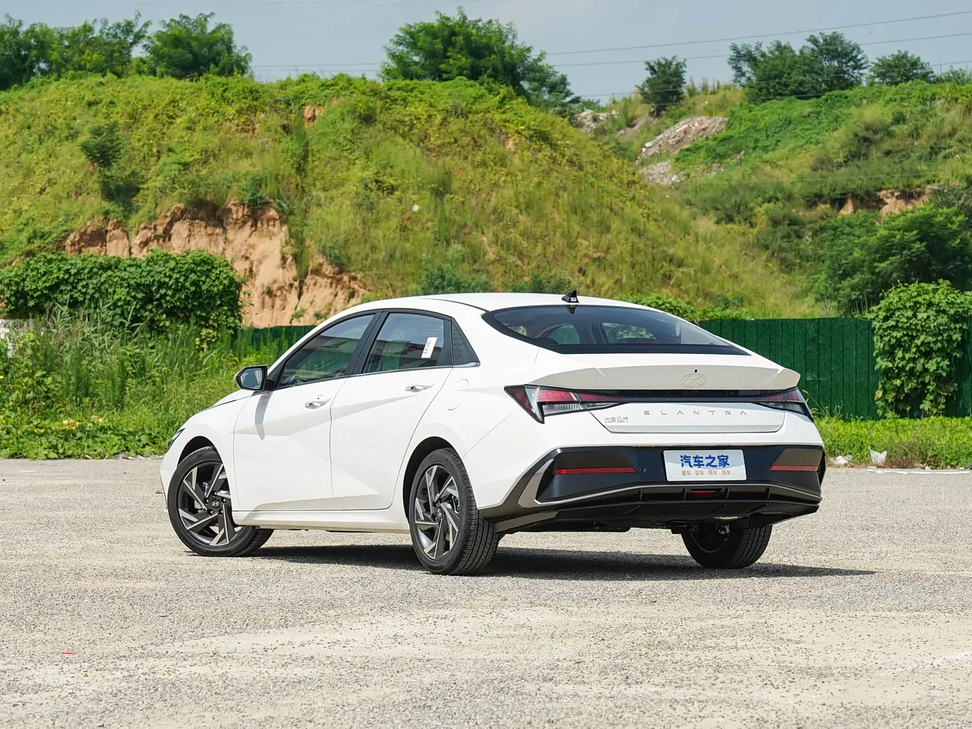 هيونداي إلانترا 2023 1.5L CVT GLX Elite Edition