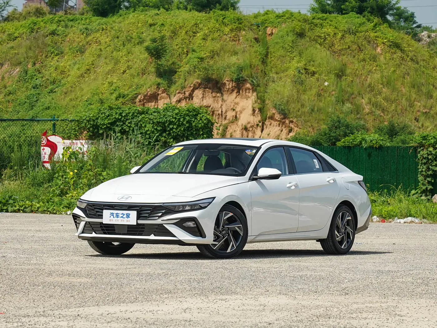 هيونداي إلانترا 2023 1.5L CVT GLX Elite Edition