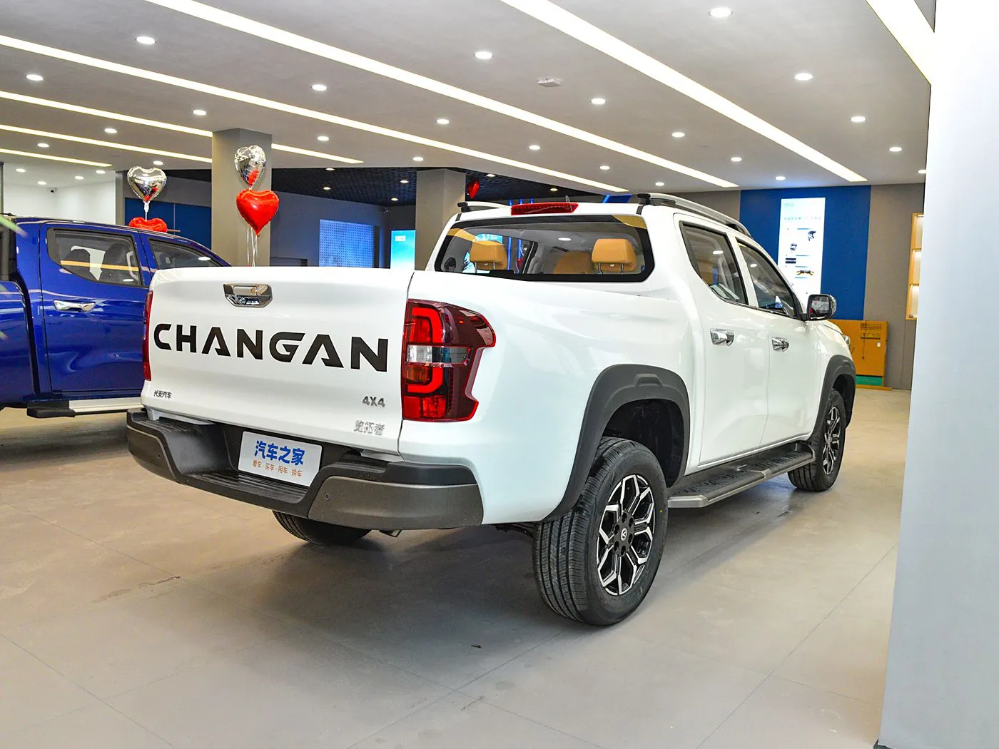تشانجان تشانجان لانتوزي بيك اب 2023 2.0T Automatic 4WD Gasoline Navigator Standard Box