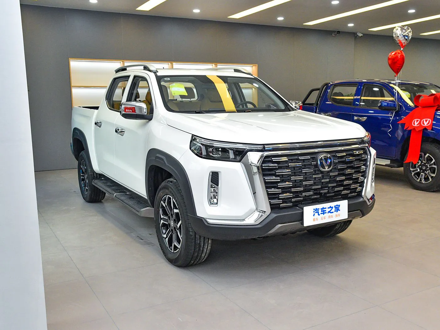 تشانجان تشانجان لانتوزي بيك اب 2023 2.0T Automatic 4WD Gasoline Navigator Standard Box