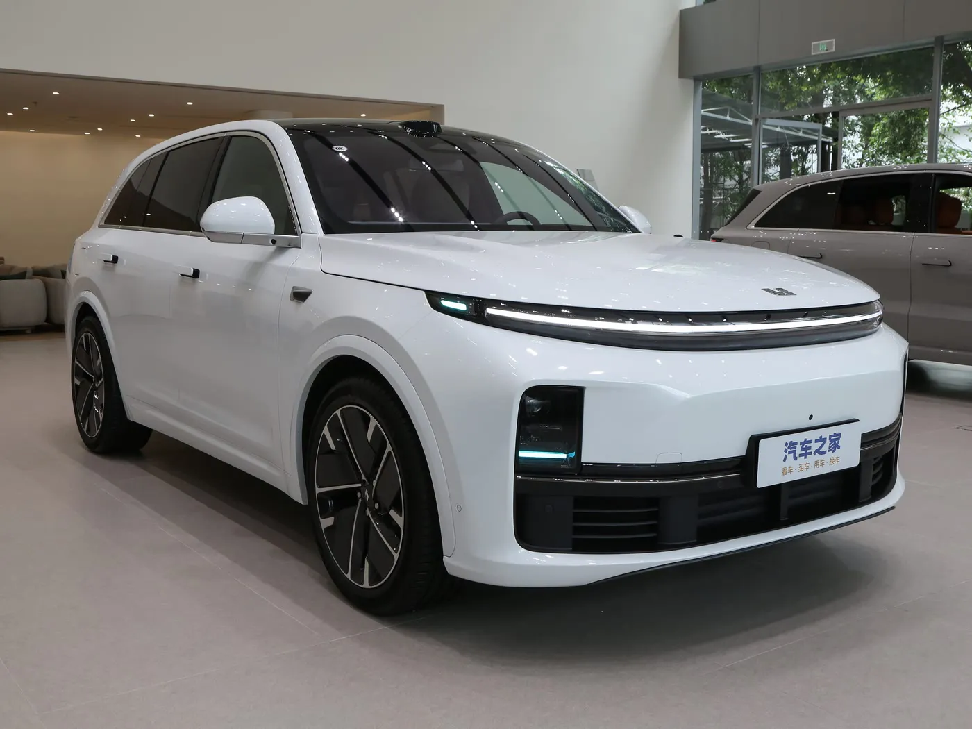 إصدار Li Auto Li L7 2025 Ultra Smart Refresh