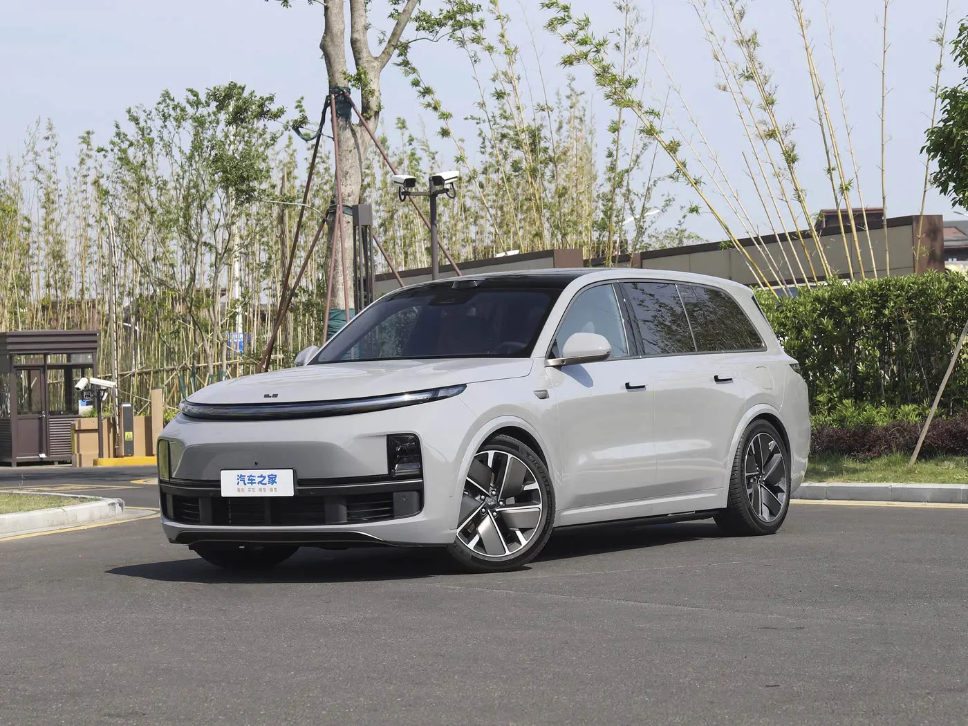 Li Auto Li L9 2025 إصدار التحديث الذكي للغاية