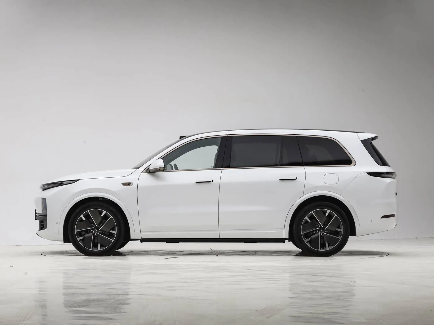 Li Auto Li L9 2025 إصدار التحديث الذكي للغاية