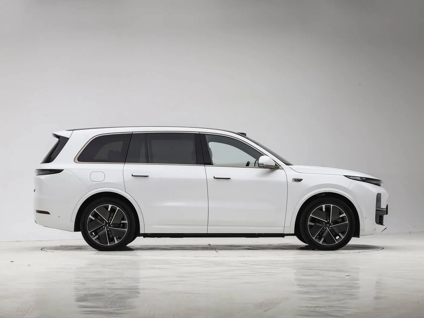 Li Auto Li L9 2025 إصدار التحديث الذكي للغاية