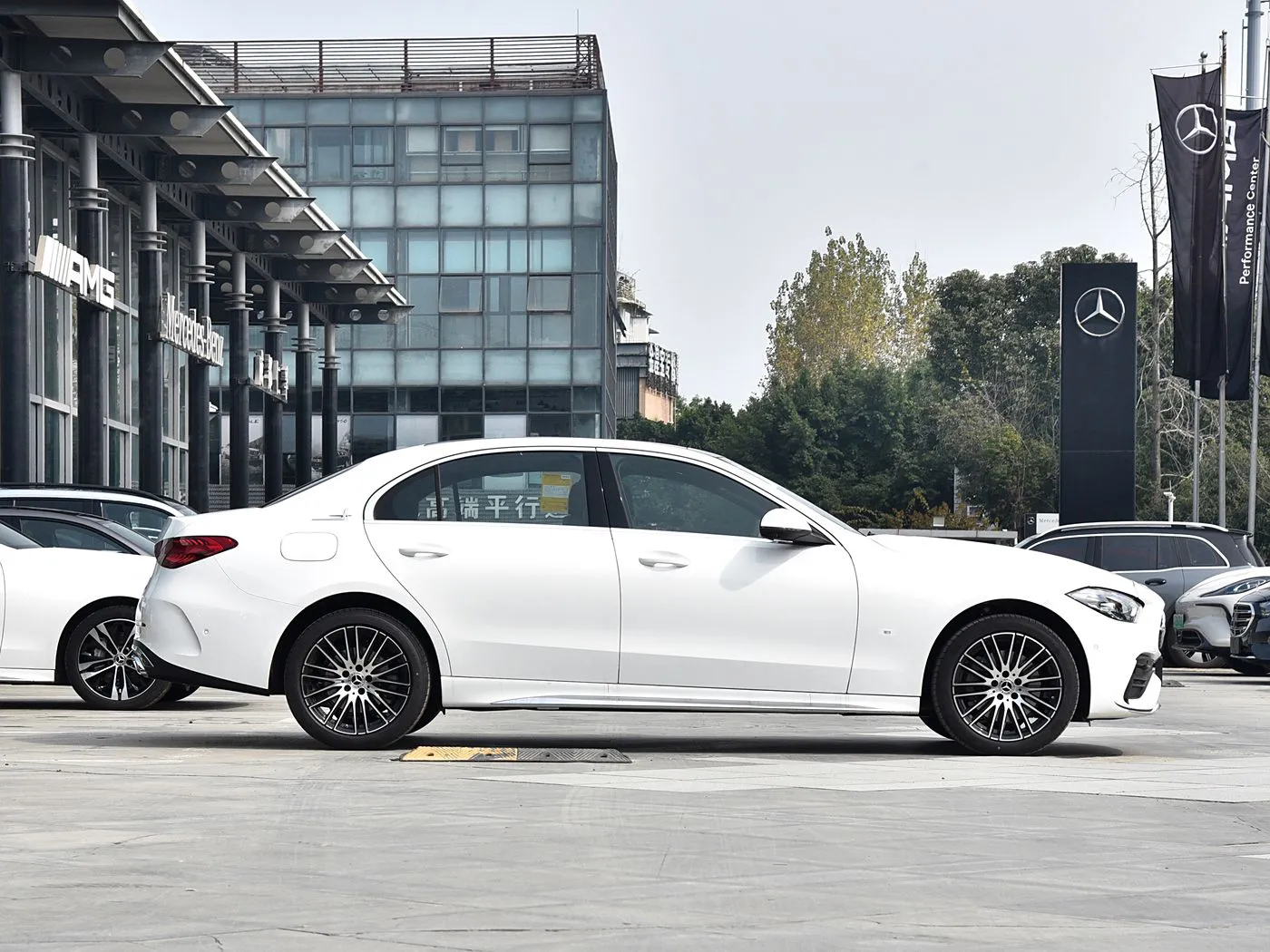 مرسيدس بنز الفئة C 2025 موديل العام Facelift C 260 L