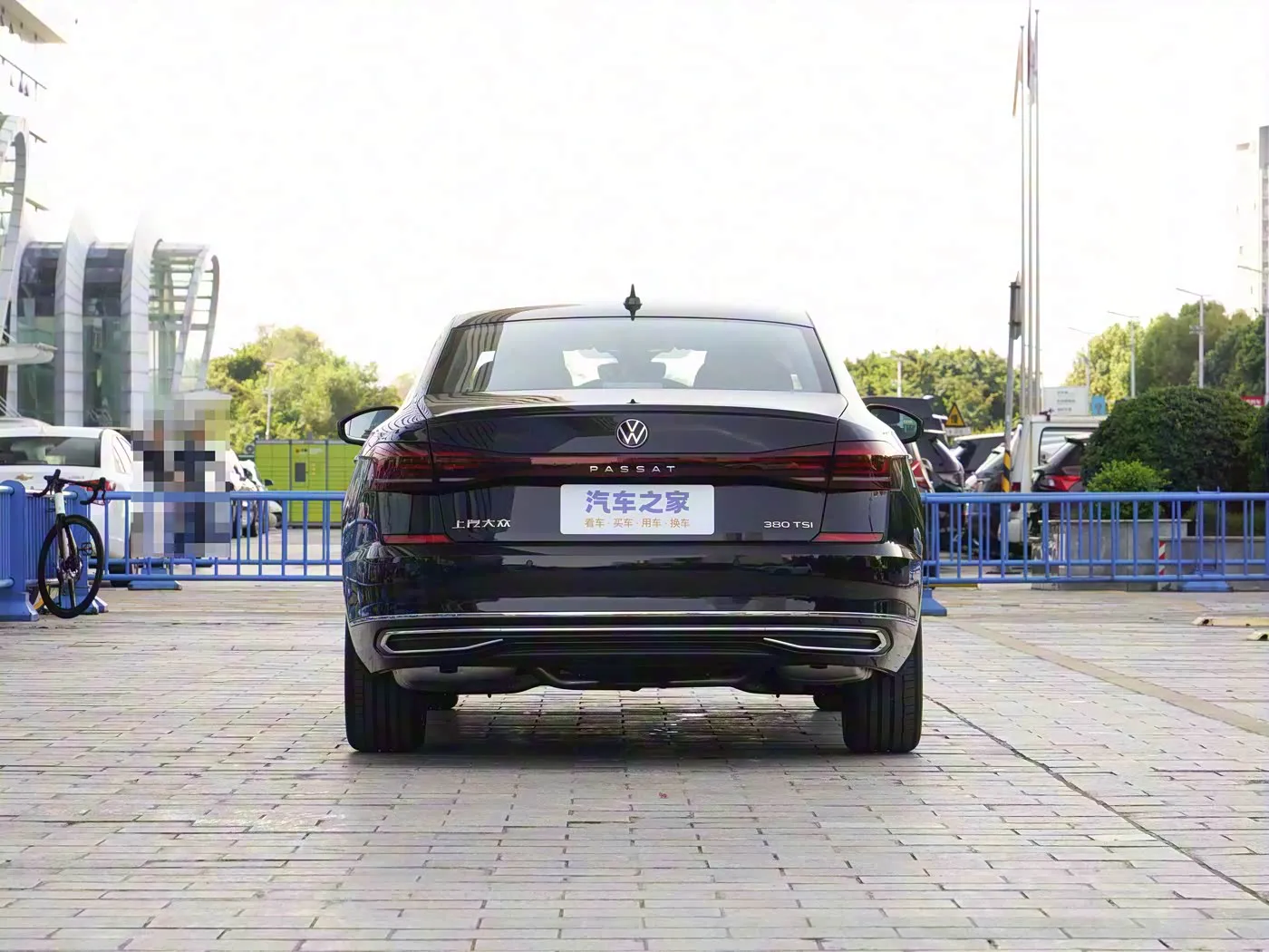 فولكس فاجن باسات 2025 بريميوم إيديشن 380TSI Starry Sky Dragon Edition