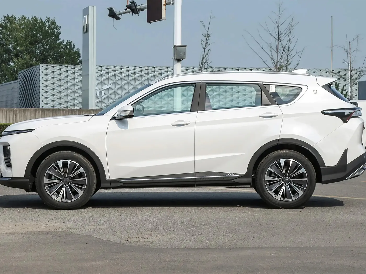 جيتور X70 PLUS 2026 موديل سنة 1.5T DCT Luxury Edition 7 مقاعد