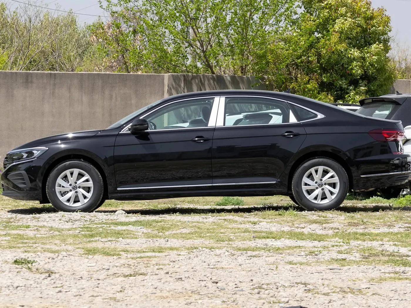 فولكس فاجن باسات 2025 Premium Edition 280TSI Business Package